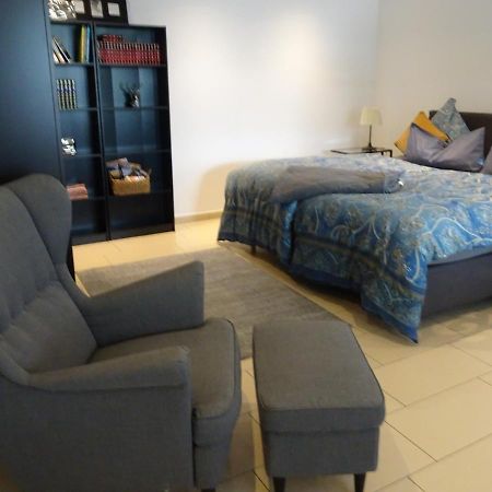Schoene Ferienwohnung 2,5 Zimmer In Stadtnaehe Mit Eigenem Hofgarten บาลิงเงน ภายนอก รูปภาพ