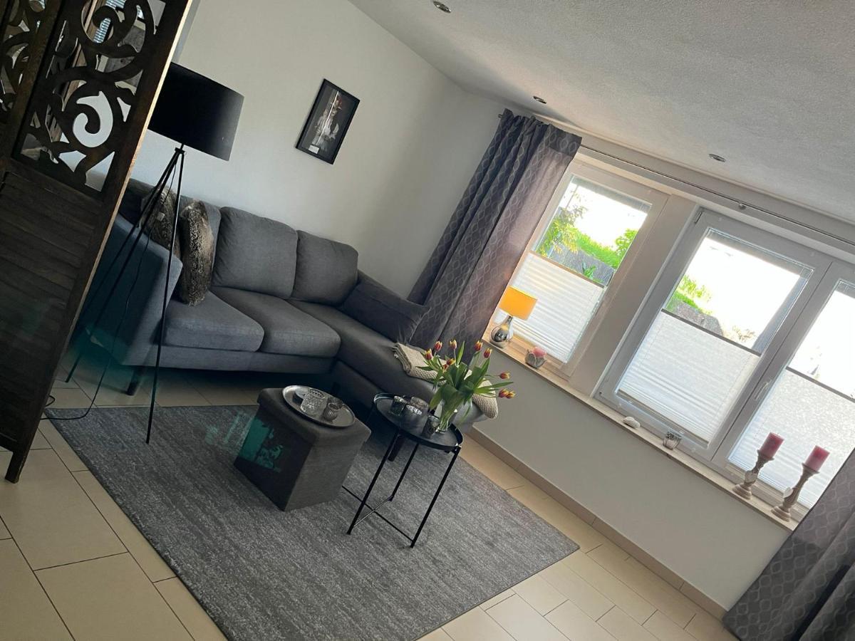 Schoene Ferienwohnung 2,5 Zimmer In Stadtnaehe Mit Eigenem Hofgarten บาลิงเงน ภายนอก รูปภาพ