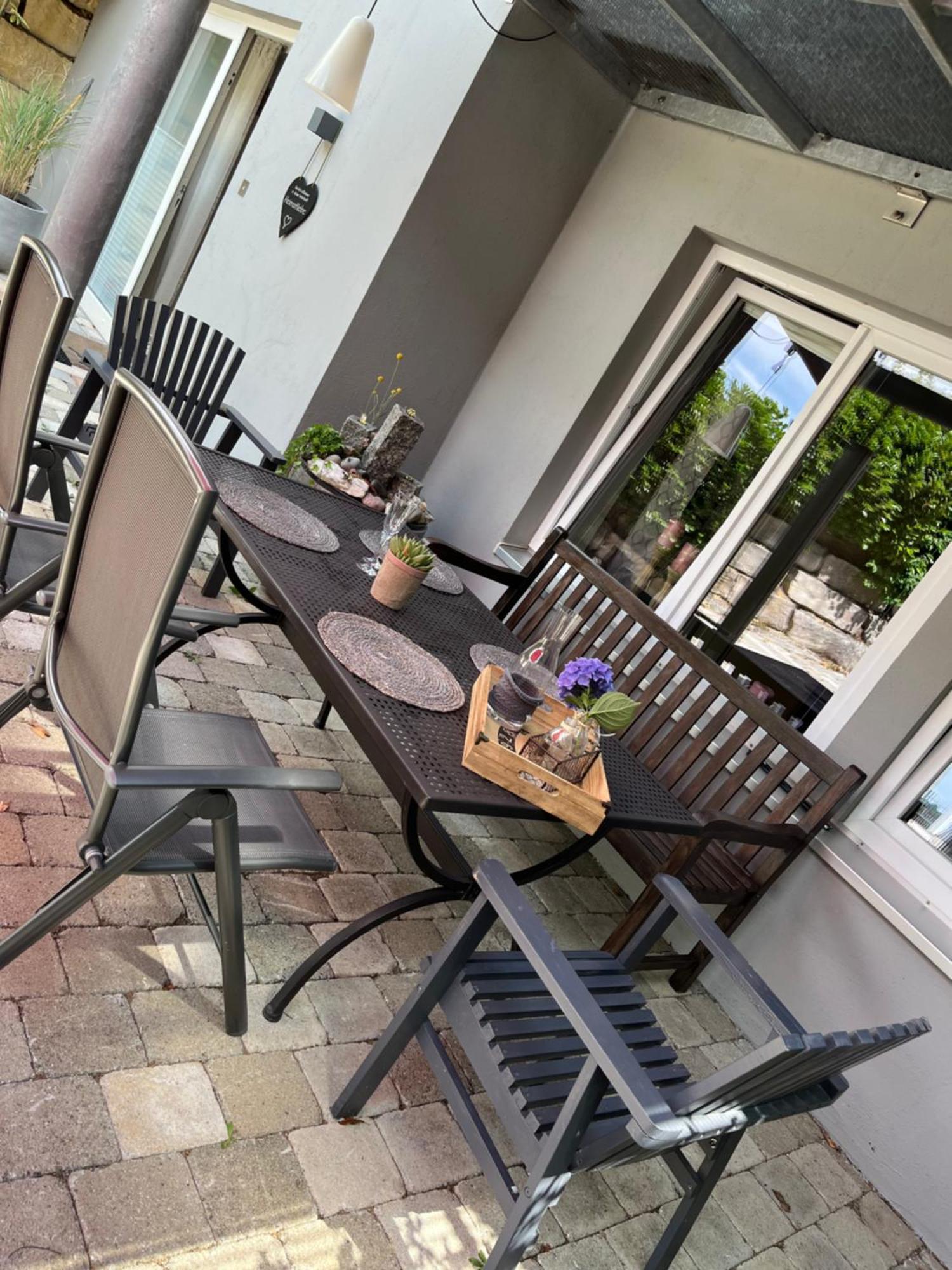 Schoene Ferienwohnung 2,5 Zimmer In Stadtnaehe Mit Eigenem Hofgarten บาลิงเงน ภายนอก รูปภาพ